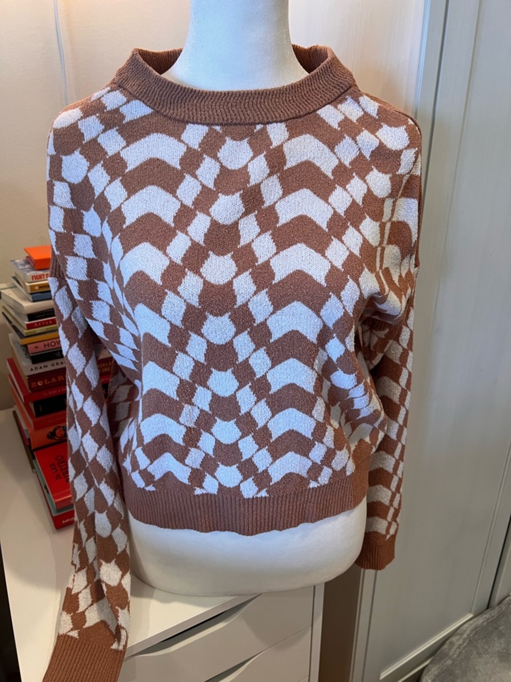 Women's Brown and White Patterned Crewneck Sweater